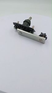 ตุ๊กตาปัดน้ำฝน ISUZU TFR ข้างขวา (RH) แท้ห้าง รหัสสินค้า 8-94319015-0