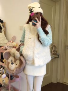 Korean Style Womens Lamb Fur Vest Autumn Winter New Arrival Plush Knitted Sweater Coat Two-Piece Set High-End Feeling Commute