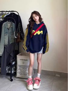 Retro American เสื้อแจ็คเก็ตมีฮู้ด ผู้หญิง ผ้าขนแกะ เรียงราย หนาขึ้น หลวม สไตล์ สตรีทแวร์ โพลีเอสเตอร์ ผ้าฝ้าย Blend Long Sleeve เสื้อสเว็ตเชิ้ต