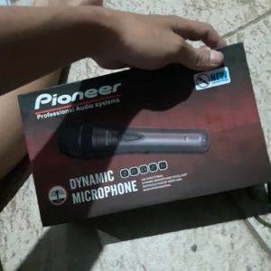 Mikrofon Pioneer Pioner Kabel Besi Karaoke Legendary Dynamic Mikropon - Kualitas Premium, Cocok untuk Acara Live, Seminar, Pidato, dan Ceramah (Full Metal, Sensitif, dan Berkualitas Tinggi)