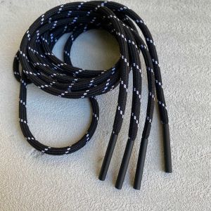 Tali sepatu bulat motif hitam putih aglet plastik