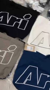 ARI SHOULDER BAG / กระเป๋าสะพายไหล่ Ari สีดำ สีกรม สีเทา สีขาว