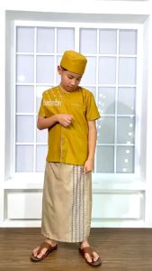 Setelan Baju Koko Anak Sarkoci (Sarung Koko Peci) By: Ibnu Muslin