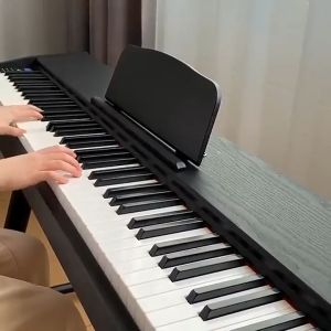 Beginner-Friendly 88 Keys Electronic Piano: A Portable Electric Piano for Digital Piano Beginners