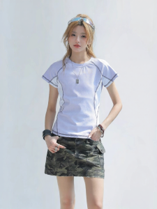 CHANT2nd | Contrast Color Stitching Slim Fit T-shirt