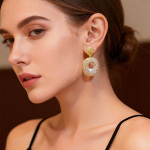SEQUITO Luxury Ladies Yellow Gold Plated Jewelry Hollow Dangle Earrings Sparkling AAAAA Cubic Zirconia Banquet Clothes Accessories SE1027