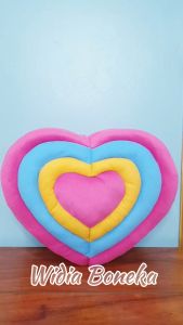 Bantal Love Pelangi: Kado Nyaman & Lembut untuk Pacar