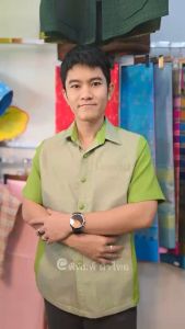 เสื้อซาฟารีชาย อัดกาวทั้งตัว ผ้าไทย ฝ้ายเเต่งลาย ผ้าทอ กระเป๋าเอก 1 ใบ ล้วงข้าง 2 ใบ ใส่ทำงาน ใส่เป็นทีม ชายเชิ้ต