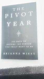 2024The Pivot Year by Brianna Wiest  ฉบับภาษาอังกฤษ   ปีแห่งการเปลี่ยนแปลง