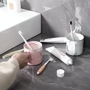 Giá Để Bàn Chải Đa Năng Có Nắp Chống Bụi Và Thiết Kế Thoát Nước Hộp Đựng Đồ Dùng Nhà Tắm Bằng Nhựa Vật Dụng Cần Thiết Cho Gia Đình