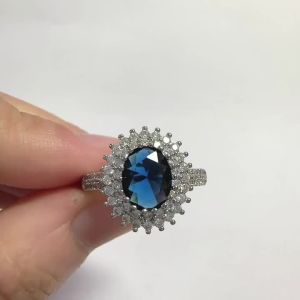 Huitan Dainty Women Ring Inlaid Bright Blue Cubic Zirconia Gentle Wedding Engagement Luxury Party Accessories Trendy Jewelry