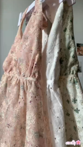 3 màu hoa nhí thêu có lớp lót áo cổ yếm dây cột thân xoè viền áo tỉa độc đáo hở lưng bo chun cột dây quyến rũ năng động cam kết nhận hàng như video shop tự quay SUNI TOP