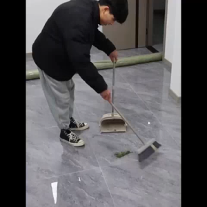 SUMINOE PVC Vinyl Flooring Roll Wood Grain Waterproof Floor Covering Wear Resistant Vinyl Floor for Living Room Bedroom Kitchen