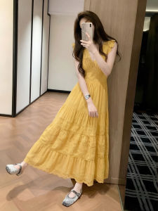 HUANJI | Đầm Dài Vòng Cổ V Ôm Phong Cách Pháp Màu Vàng