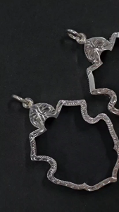 SSNPกรอบพระเงินแท้92.5%แบบหน้าเรียบทรงพระพรหมหลวงพ่อชำนาญ(กรอบพับหลังไม่ใช่ตลับ)