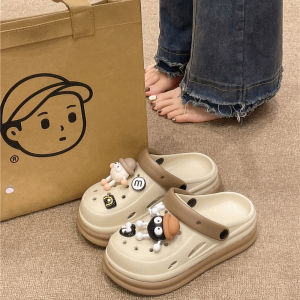 รองเท้าแตะกลางแจ้งแบบสวมสำหรับผู้หญิงในช่วงฤดูร้อน กันลื่น รองเท้าแตะชายหาดแบบมีหัวรองเท้าแบบสวม ทรงหัวแหลม ส้นสูงปานกลาง