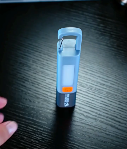 TOMM.JK ไฟฉายกันน้ำ ไฟฉายดั้งเดิม ไฟฉายกลางแจ้งแบบชาร์จไฟได้ USB ไฟฉายตั้งแคมป์แบบชาร์จไฟได้ IPX6 ไฟฉาย LED ขนาดเล็ก ไฟฉายแบบซูมได้ ไฟฉายเดินป่า ไฟฉายท่องเที่ยว