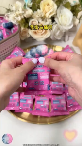 ก้อนดับกลิ่น 50 ชิ้น กลิ่นกุหลาบ สองสีก้อนฟ้า ก้อนฟ้าใส่ชักโครก ก้อนฟ้า สำหรับถังชักโครก ก้อนใส่ชักโครก ก้อนฟ้าชักโครก