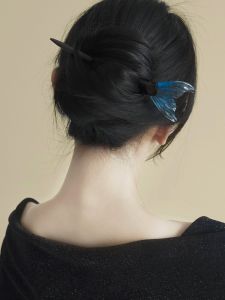 Stylish Blue Fish Tail Hairpin