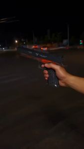 Đồ chơi súng nước điện Combat Master có đèn cảm biến tạo hiệu ứng tia lửa điện - Đồ chơi giải trí cao cấp.