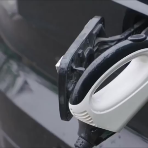 ปกป้องตัวชาร์จรถ สำหรับคลุมตัวชาร์จรถ แบบสากล 60*50 ซม ชาร์จได้อย่างปลอดภัย กันฝน และกันฝุ่น