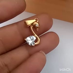 Liontin angsa Gold bahan Titanium 100 % anti hitam dan anti karat cantik elegan dan menarik liontin kalung wanita terbaru