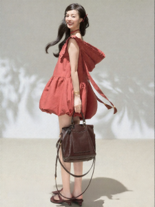 KEIKO | Đầm Mini Phồng Retro Mềm Mại Không Tay Có Mũi Kéo Dỡ Màu Đỏ