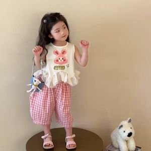 สาวสองชิ้นกระต่ายฤดูร้อนชุดเด็ก ถักไหมพรมเสื้อแขนกุดชุดกางเกงลายสก๊อต