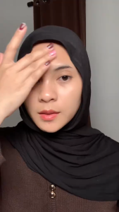 OMG OH MY GLOW 5% NIACINAMIDE BRIGHT BARRIER MOISTURE GEL 45 GR PELEMBAP WAJAH MELEMBAPKAN MENCERAHKAN KULIT