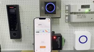 Hệ Thống Kiểm Soát Truy Cập Cửa Độc Lập Hỗ Trợ Ứng Dụng TUYA Bàn Phím Vân Tay Với Màn Hình OLED Đầu Đọc Thẻ RFID Chống Nước