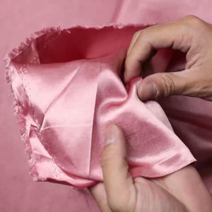 ผ้าไหมเทียม ตัดชูด ไหมอิตาลี ผ้าเมตร ผ้าหลา 58 นิ้ว มีนิยมวาดผ้า