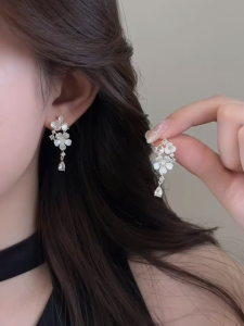 LL Fashionable Flower Pearl Elegant Earrings ES64832