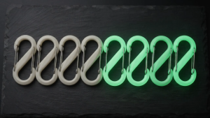 (4pcs) Glow-In-The-Dark S-Biner Carabiner Clip Set Dual-Spring Multi-Purpose Hooks For Camping Backpacks Gear Organization