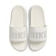 Mặc dép quai ngang đi làm có sao không? Chia sẻ kinh nghiệm với dép quai ngang Nike Women's Offcourt Slides