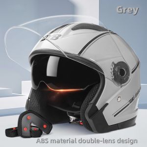 Open-style Motorcycle Helmet with a Double-layer Sunshade. Suitable for Both Men and Women and Applicable Throughout All Season