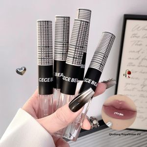 ลิปกลอสเนื้อแมทแบบสองหัว Gege bear พร้อมแป้งฝุ่นเนื้อแมทแบบสเปรย์ ใช้ได้ทั้งทาปากและแก้ม