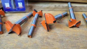 Mata Bor Kayu Engsel Sendok Merah Flexigo Forstner Bit Hole 25 mm