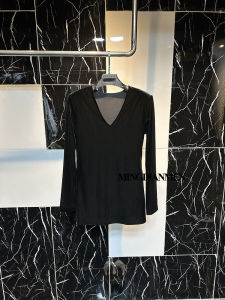 เสื้อยืดแขนยาวผ้ากำมะหยี่ทรงเข้ารูปสไตล์ฤดูใบไม้ผลิและฤดูใบไม้ร่วงพร้อมช่องเปิดด้านหน้าสำหรับผู้หญิงวัย 25-29 ปี