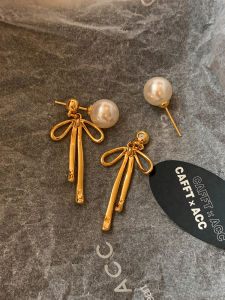 CAFFTI | Butterfly Bow Pearl Earrings