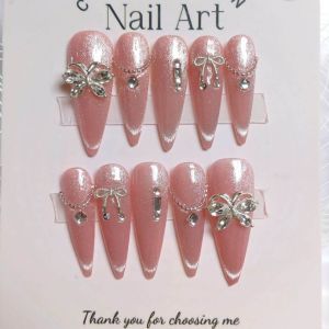 Móng tay thiết kế Nail box mắt mèo hồng mã số AB33