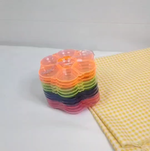 จานสี จานสีน้ำ มี 2 ขนาด 4 นิ้ว / 6 นิ้ว  แพ็ค 12 ชิ้น คละสี จานระบายสี จานผสมสี พลาสติกหนา ปลอดภัย