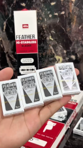 ใบมีดโกน ใบมีดโกนขนนก Feather มีดโกนหนวด 2คม กล่องแดง ยกกล่อง100 ใบ บางเบา โกนเกลี้ยง พร้อมส่ง