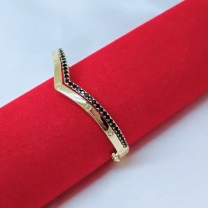 Gelang Tangan Bangle Wanita: Desain Modern & Tahan Lama