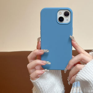 เคสซิลิโคนเหลวที่แท้จริงแสดงการป้องกันการตกที่เข้ากันได้ของ Iphone 13 นุ่ม สัมผัสสีบริสุทธิ์เรียบง่าย ดีไซน์ สําหรับรุ่น Apple