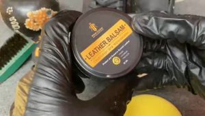 Leather Balsam Pelembut Pelembab Pengkilap Semir sepatu Jaket semua warna