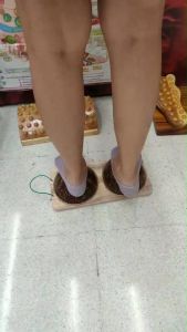 ไม้นวดเท้า กะลามะพร้าว กะลา นวดเท้า กะกะลามะพร้าว นวดฝ่าเท้า นวดเท้าเพื่อสุขภาพ