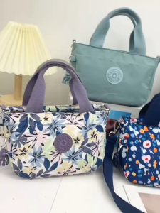 พร้อมส่ง กระเป๋าสะพายข้าง ถือได้สะพายไหล่ได้ k&ling แฟชั่นผู้หญิง ผ้ากันน้ำ100% ช่องใหญ่ใส่ของได้เยอะ แบบใหม่