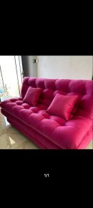 Sofa bed minimalis modern terbaru bantal warna pink