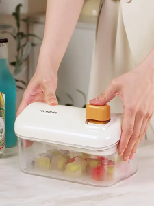 【SG Inventory】Press-type ice cube mold household large-capacity ice box ice cube demoulding ice cube quick-freezing storage box