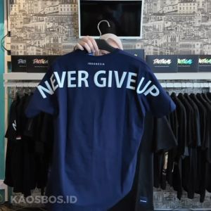 kaosbos baju kaos pria never give up kece cowok distro keren terbaru diatro koas kata bozrvk
